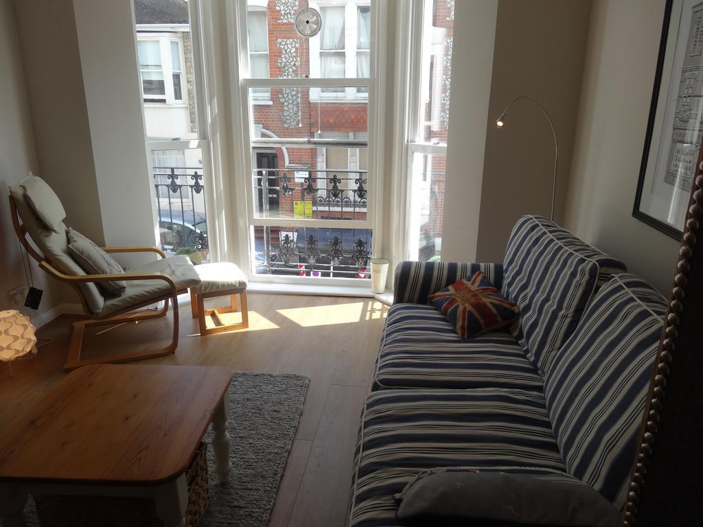 Burlington Beach Apartments Brighton Habitación foto